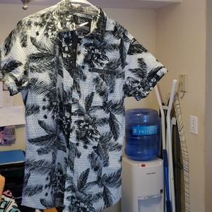 Broken Thread Untucked shirt